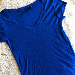 Cynthia Rowley Blue V-Neck Tee!
